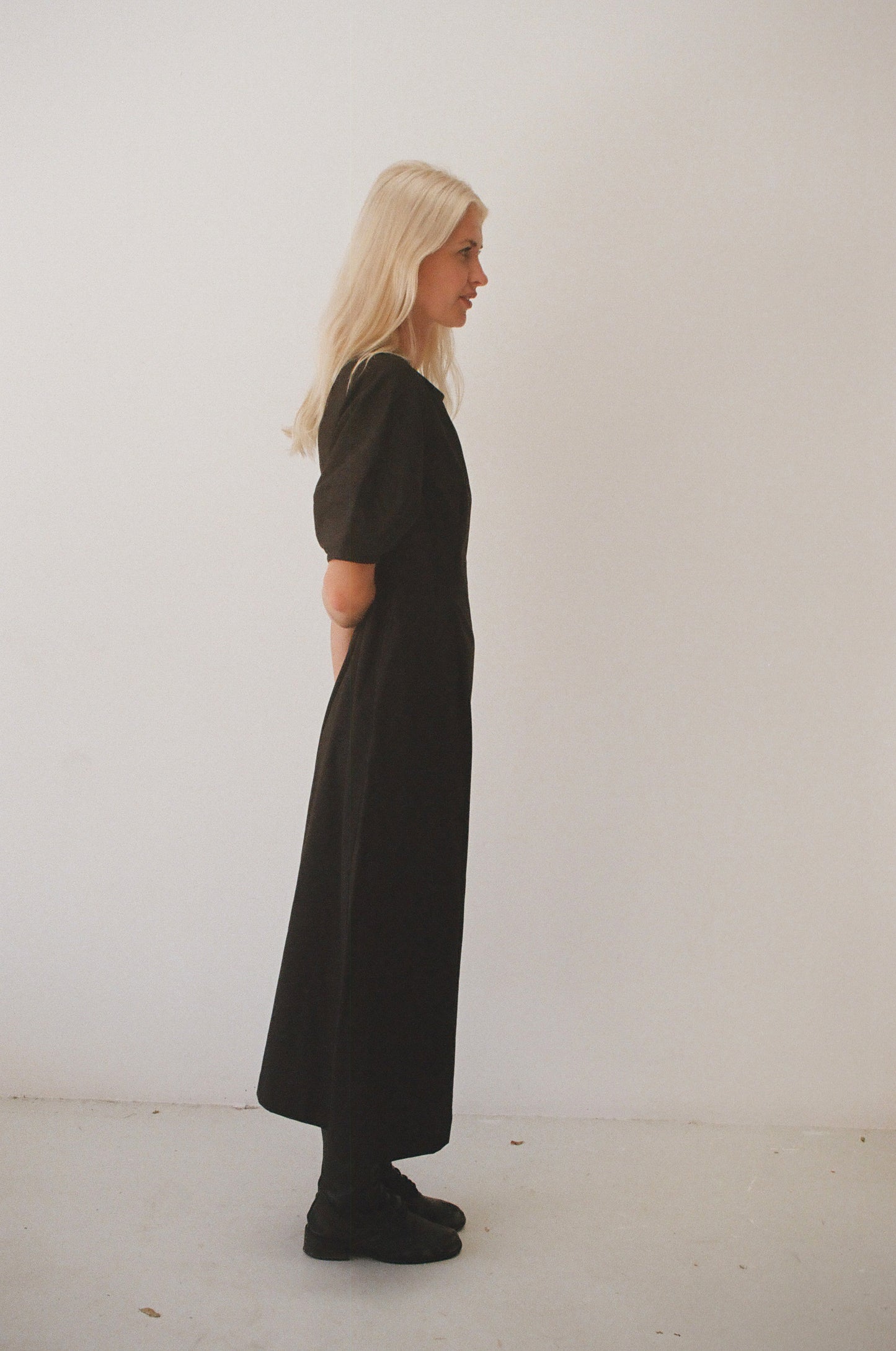 Mimi Holvast organic cotton dress - black organic cotton, short sleeve handmade midi dress